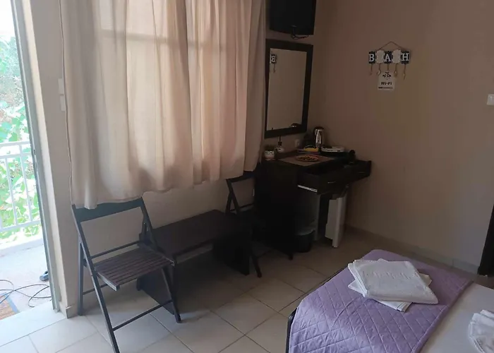 Giotas 2 Konukevi Khórto